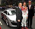 Audi feiert die US-Premiere des neuen Sportwagens Audi R8 und die grosse Eröffnung des neuen Audi Forums New York City. 